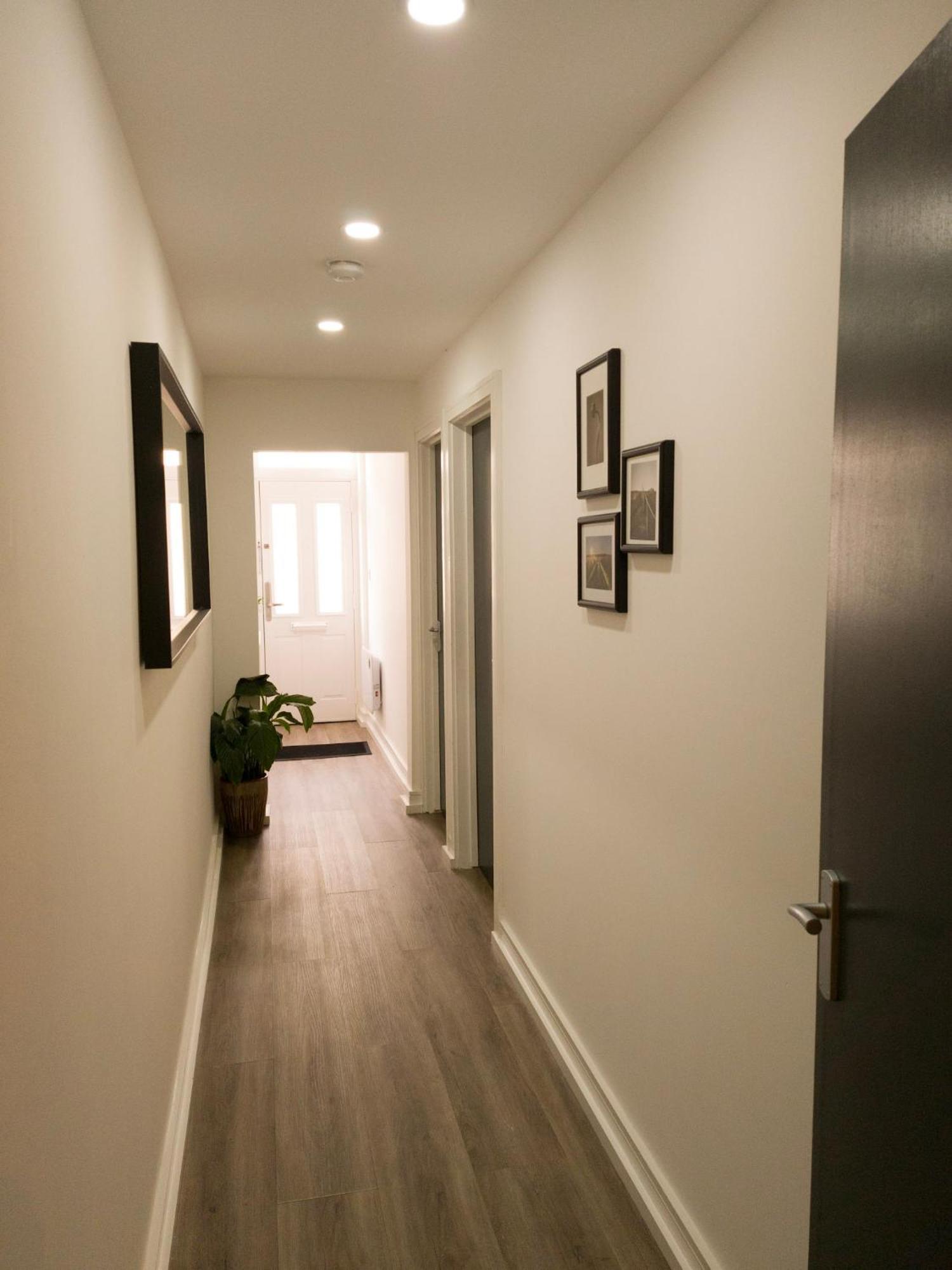 Plenty Of Parking Available; 3 Bedroom Apartment By Property Promise 卡迪夫 外观 照片